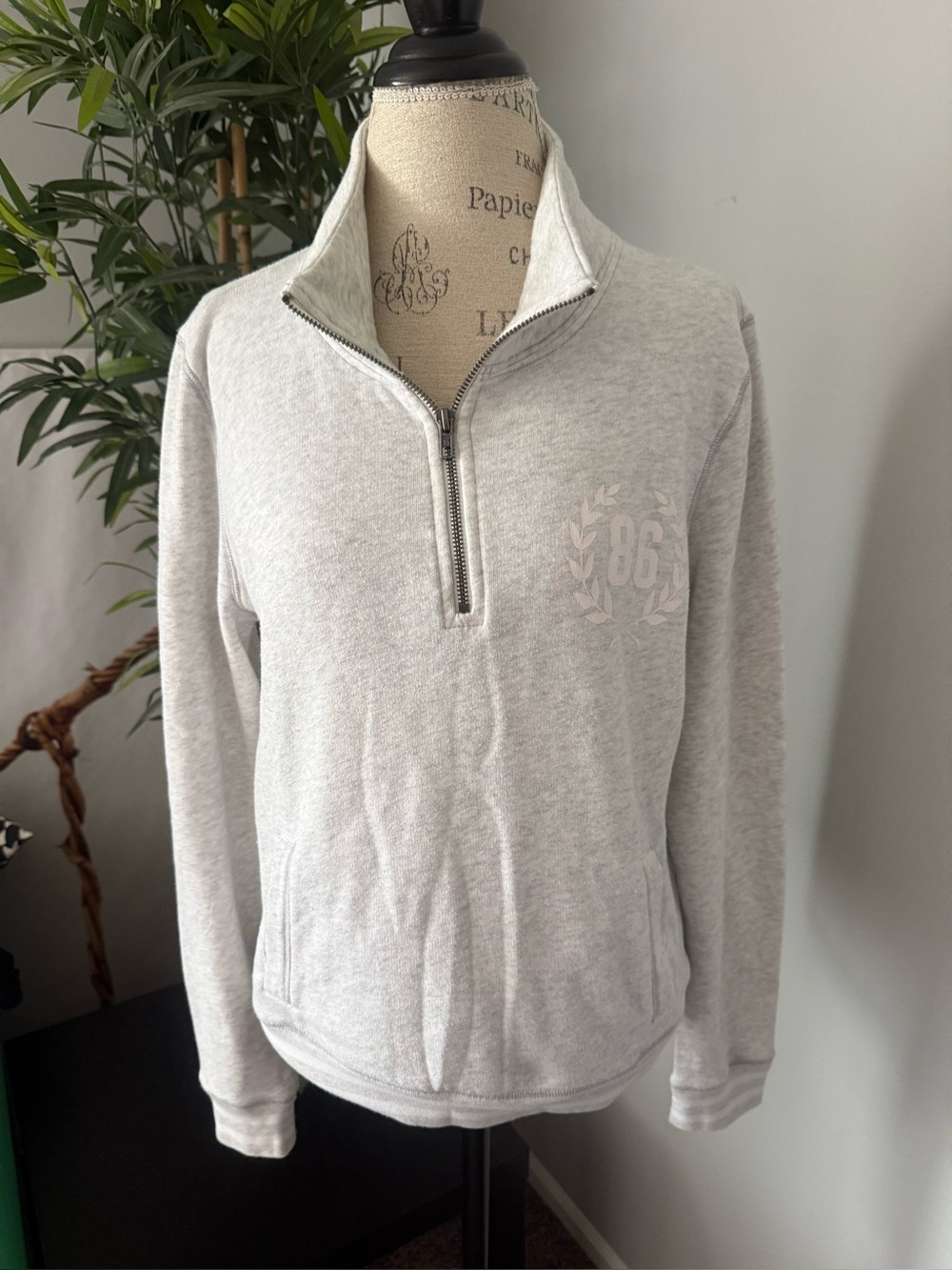 Pink victoria’s secret sweatshirt size medium vintage